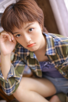美男脱去校服时全集
